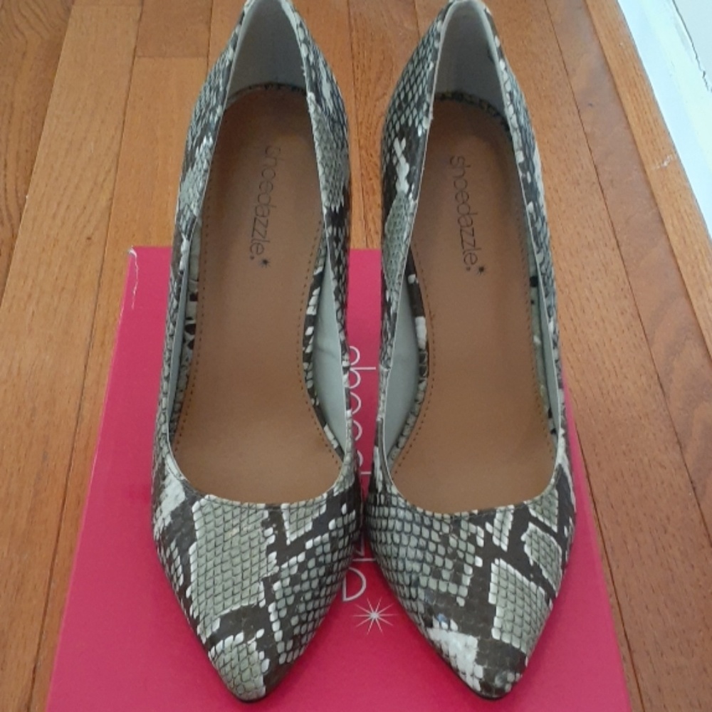 Natural Snake Print Pump